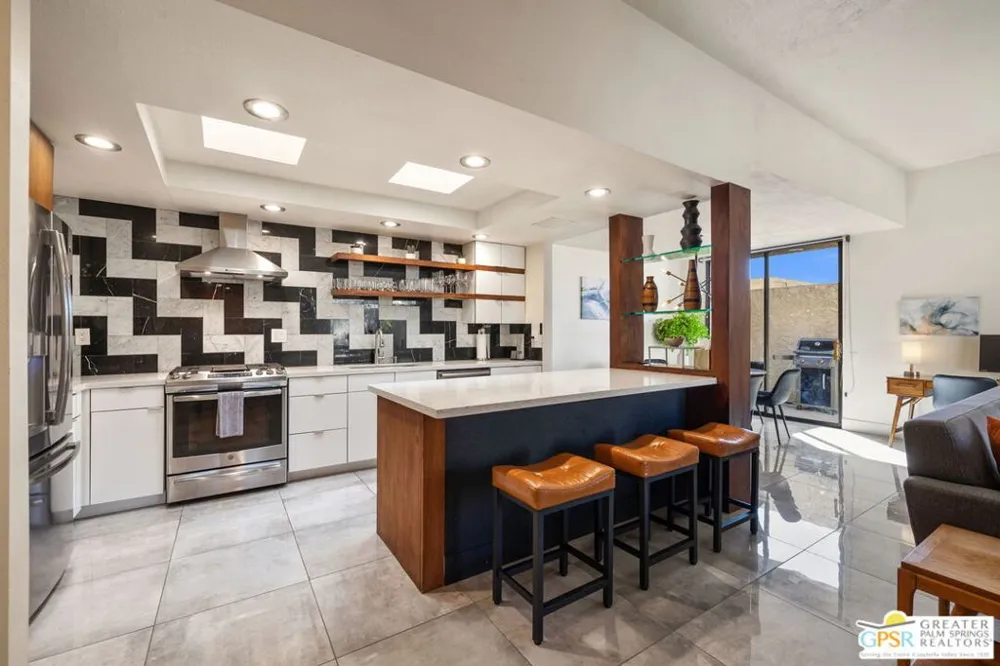 427 Calle Rolph Palm Springs, CA 92262