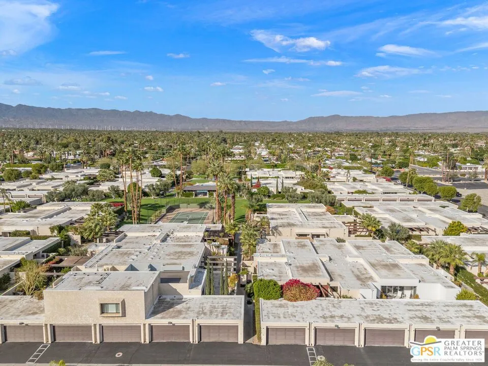 427 Calle Rolph Palm Springs, CA 92262