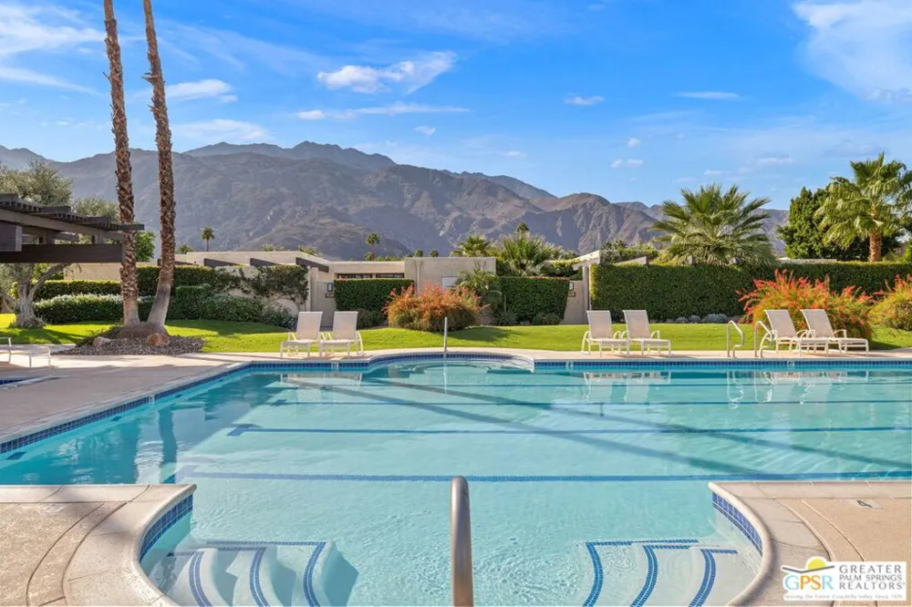427 Calle Rolph Palm Springs, CA 92262
