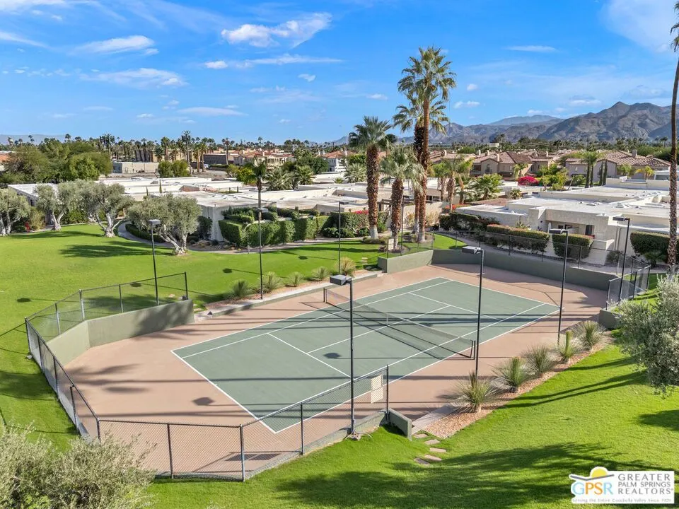 427 Calle Rolph Palm Springs, CA 92262