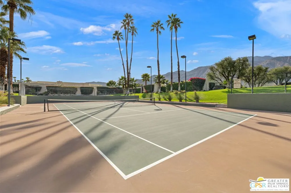 427 Calle Rolph Palm Springs, CA 92262