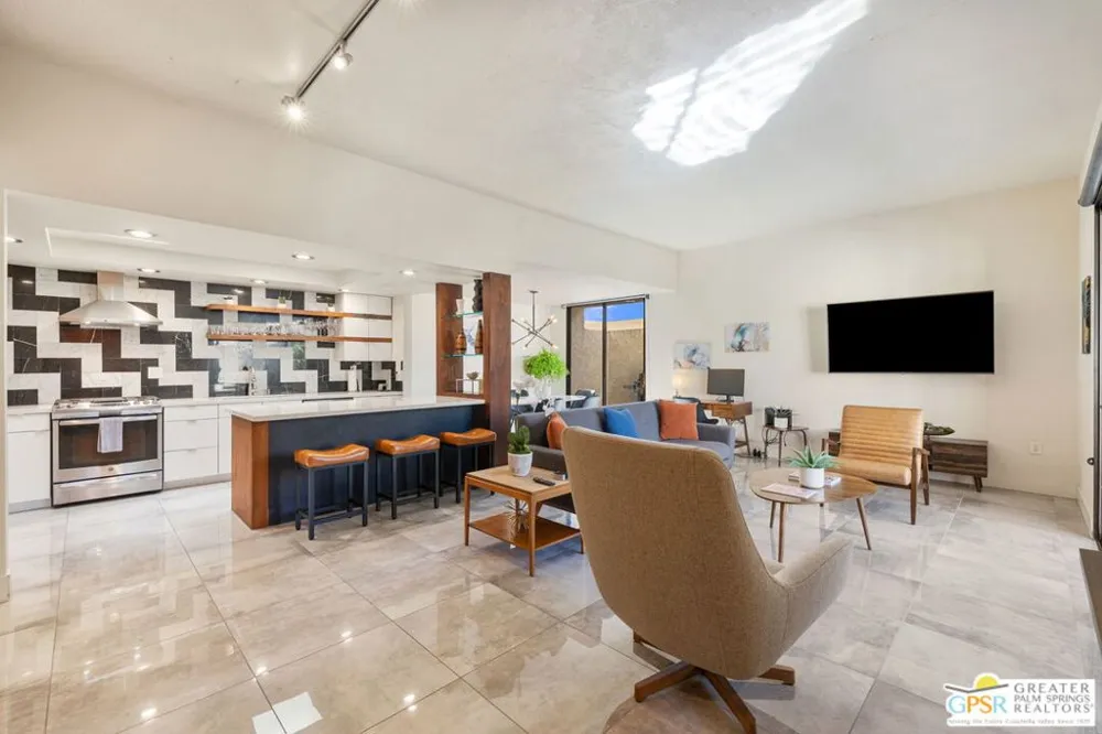 427 Calle Rolph Palm Springs, CA 92262