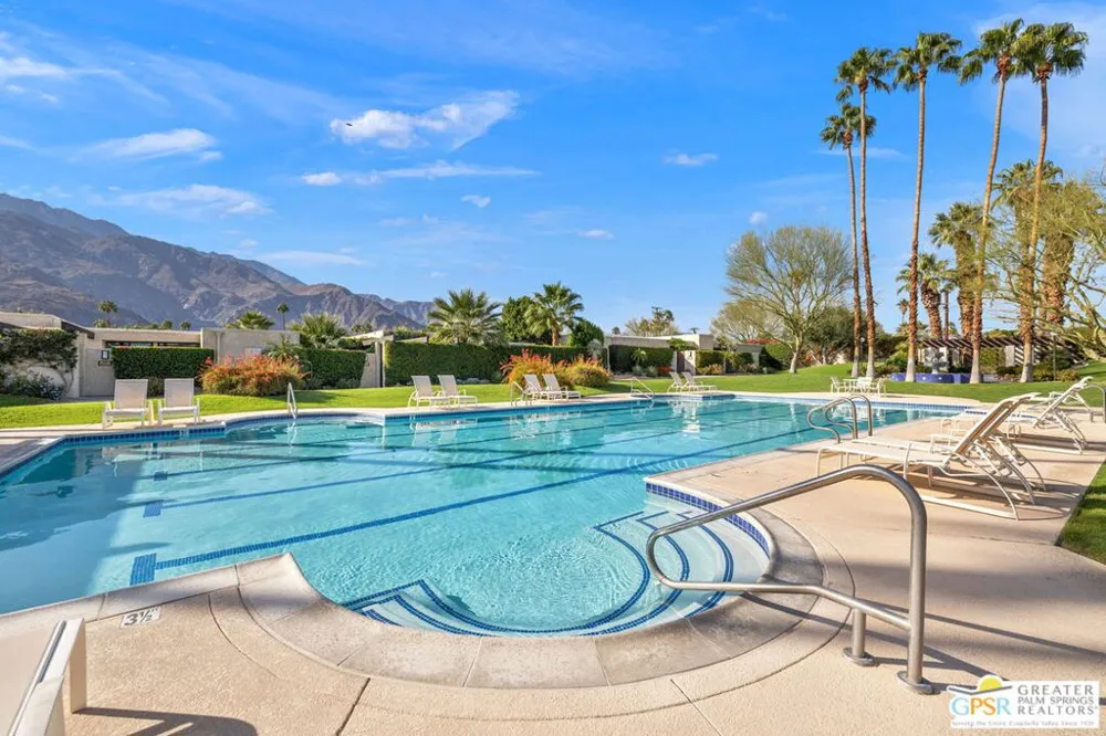427 Calle Rolph Palm Springs, CA 92262