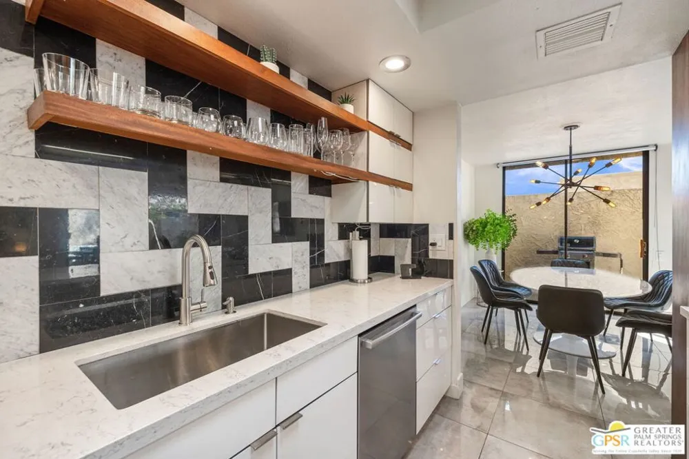 427 Calle Rolph Palm Springs, CA 92262