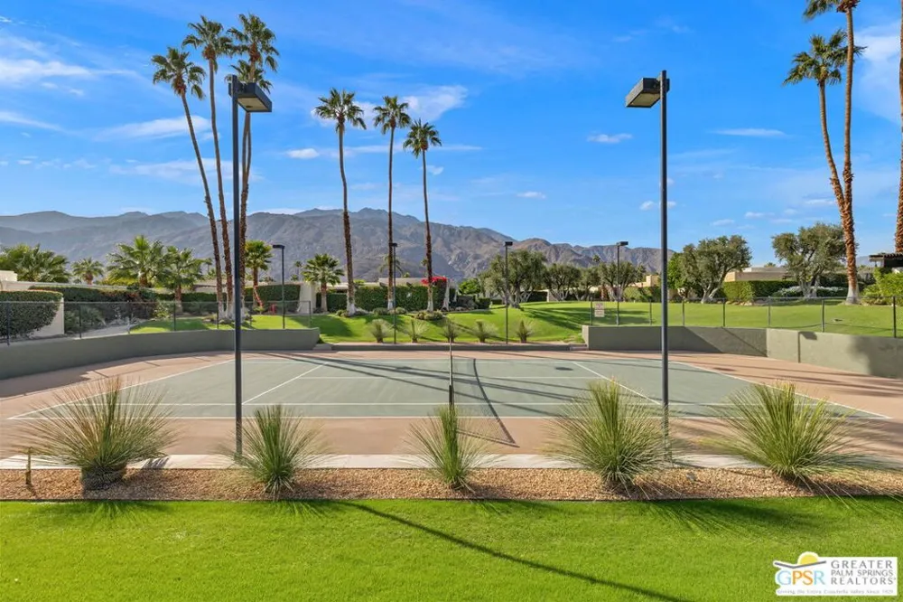 427 Calle Rolph Palm Springs, CA 92262