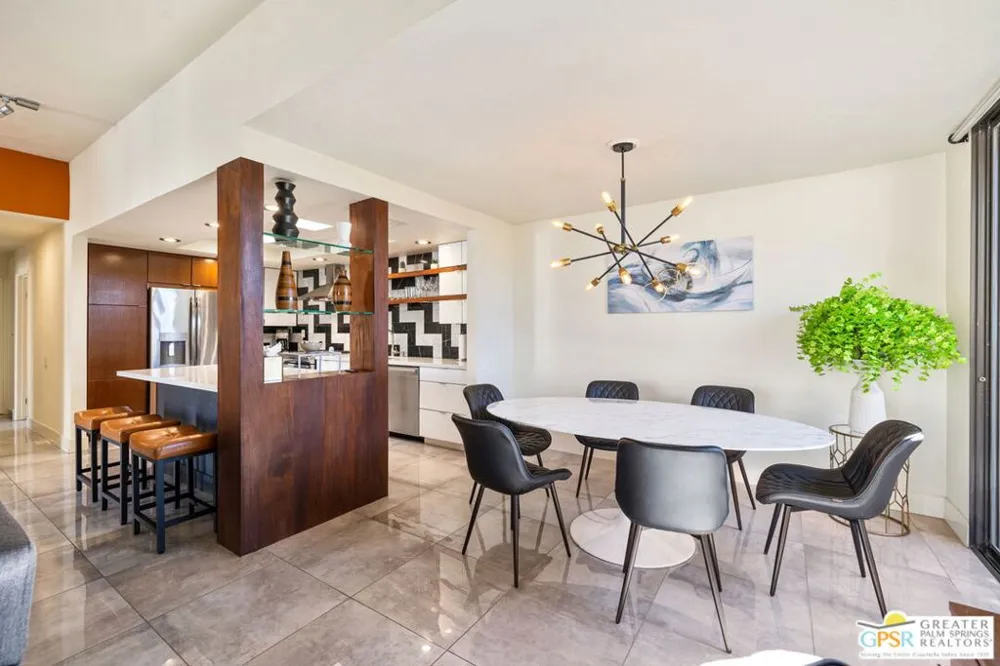427 Calle Rolph Palm Springs, CA 92262