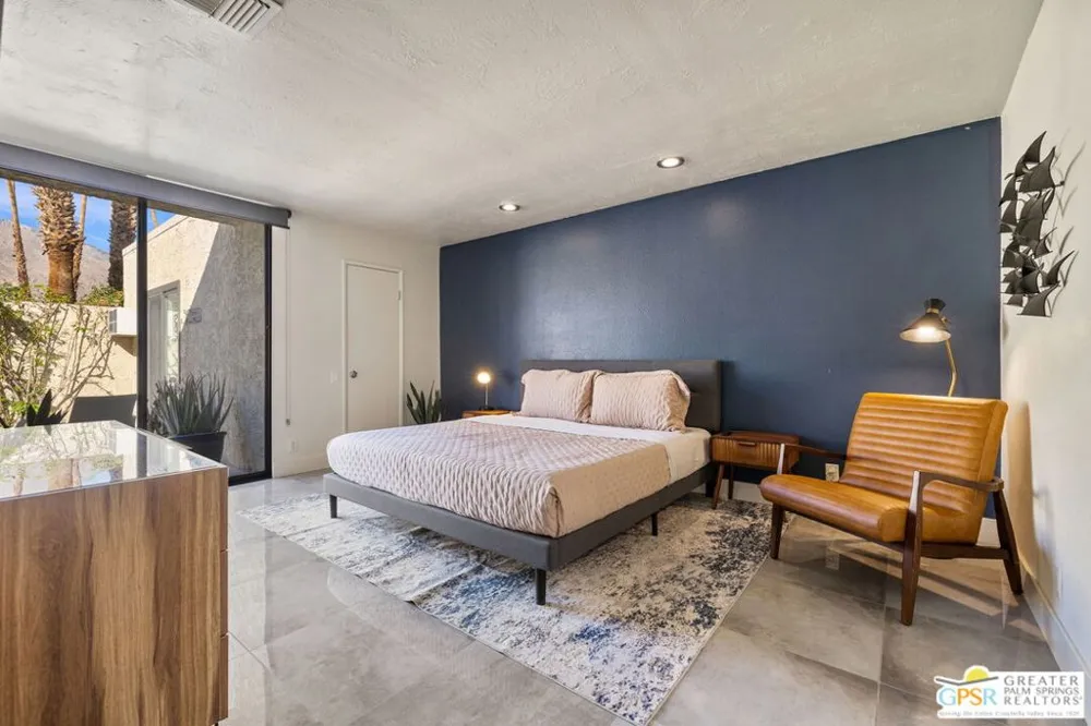 427 Calle Rolph Palm Springs, CA 92262