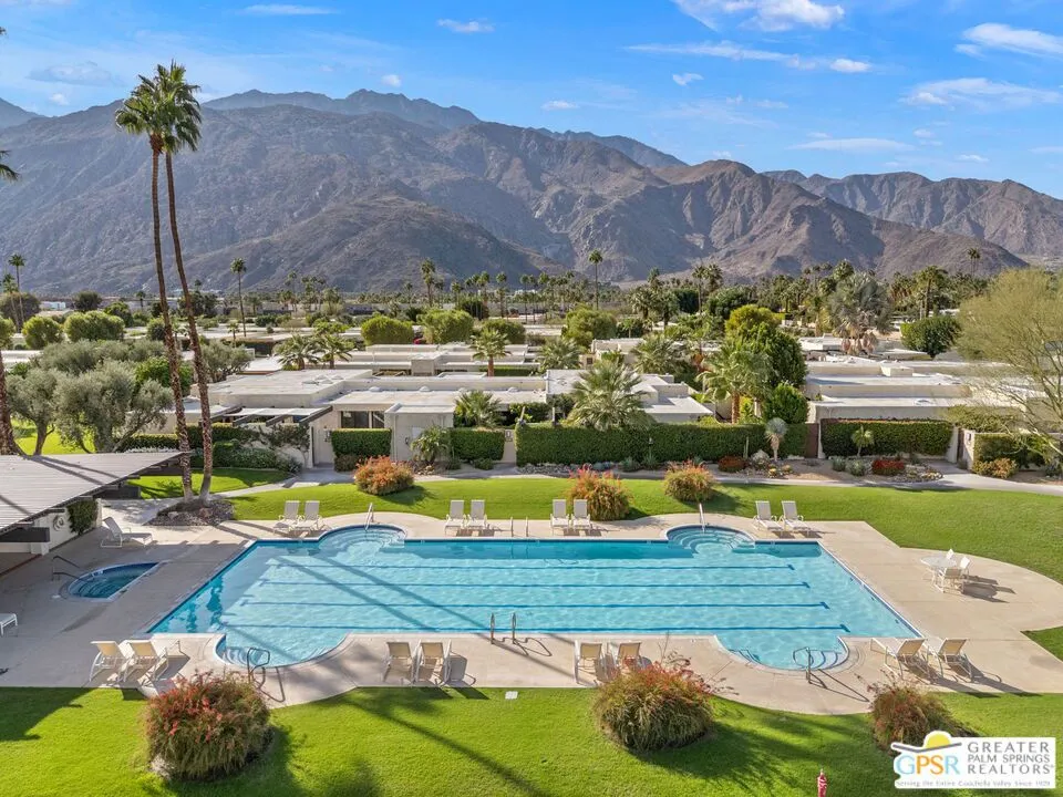 427 Calle Rolph Palm Springs, CA 92262