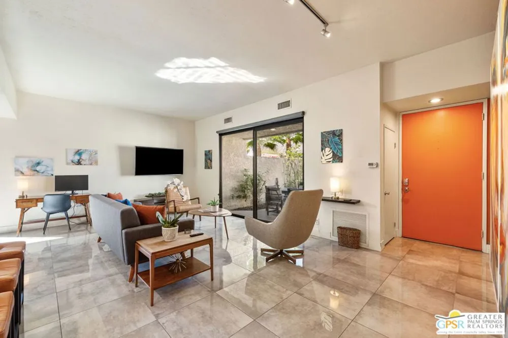 427 Calle Rolph Palm Springs, CA 92262