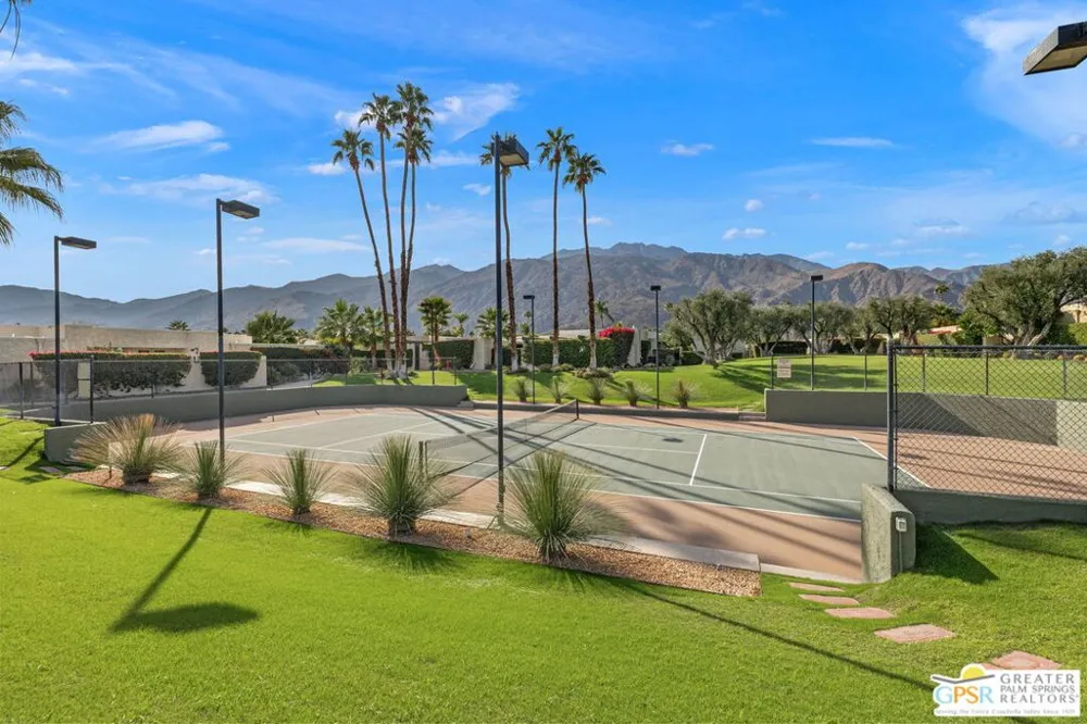 427 Calle Rolph Palm Springs, CA 92262