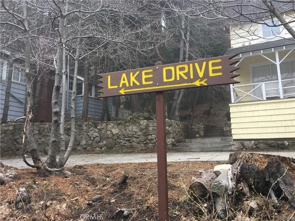 Lake Drive Lake Arrowhead, CA 92352