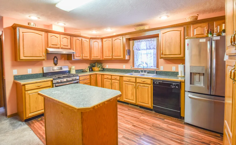 307 Railroad Street Union City, MI 49094