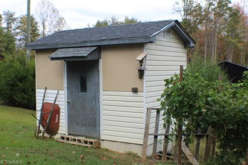 313 Webster Road Mount Airy, NC 27030