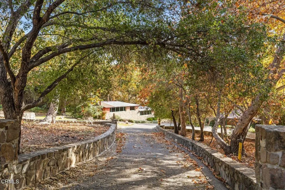 2250 Hermitage Road Ojai, CA 93023