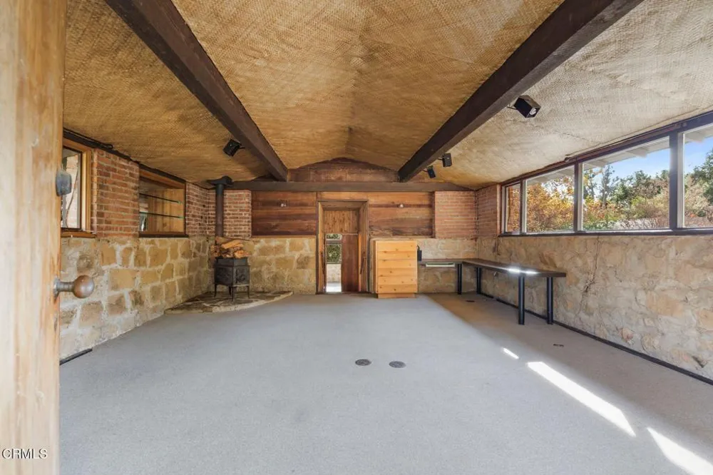 2250 Hermitage Road Ojai, CA 93023