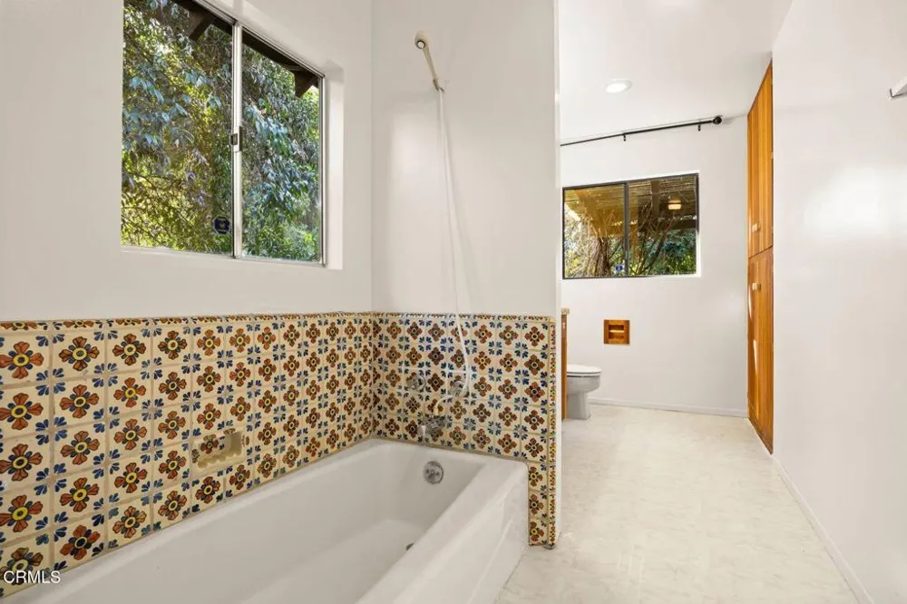 2250 Hermitage Road Ojai, CA 93023