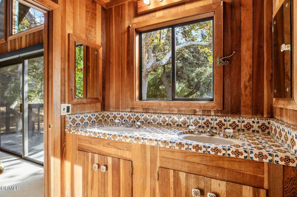 2250 Hermitage Road Ojai, CA 93023