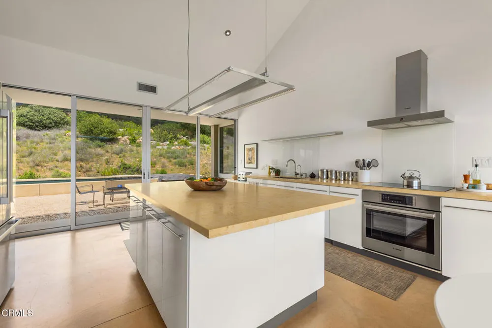 12179 Koenigstein Road Santa Paula, CA 93060