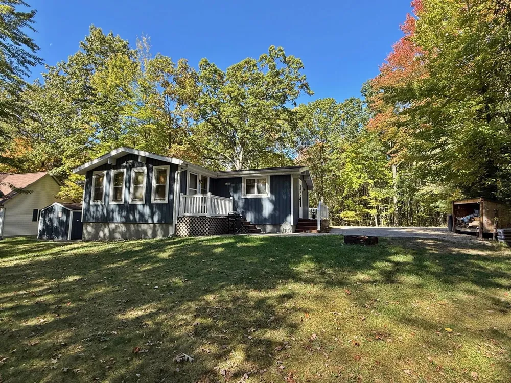 11167 Birwood Drive Canadian Lakes, MI 49346