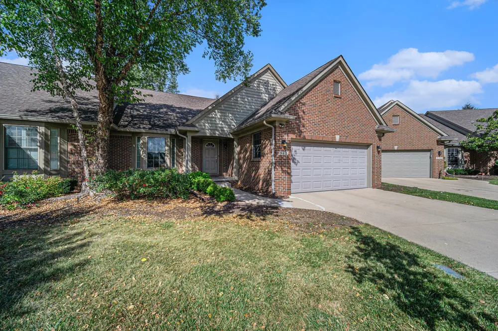 512 Brooks Hollow Court