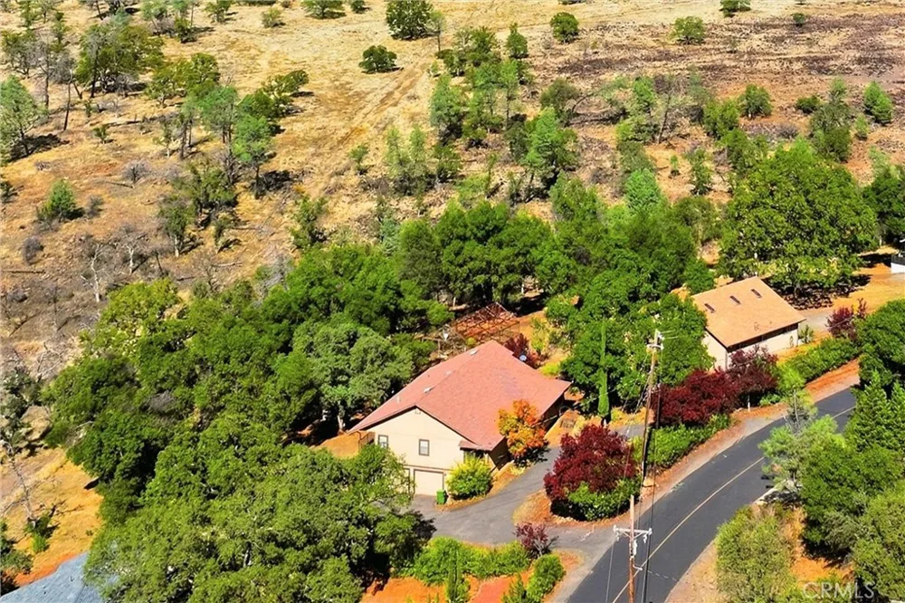 16261 Conestoga Road Hidden Valley Lake, CA 95467