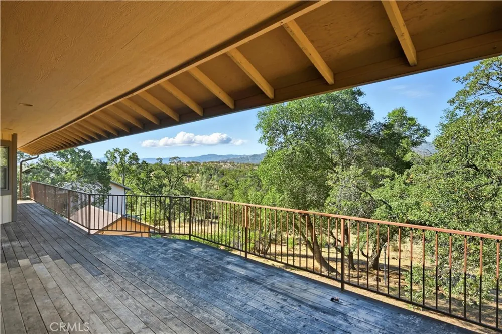 16261 Conestoga Road Hidden Valley Lake, CA 95467