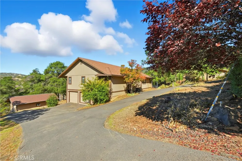 16261 Conestoga Road Hidden Valley Lake, CA 95467