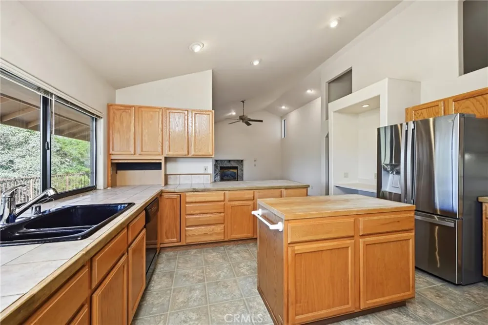 16261 Conestoga Road Hidden Valley Lake, CA 95467