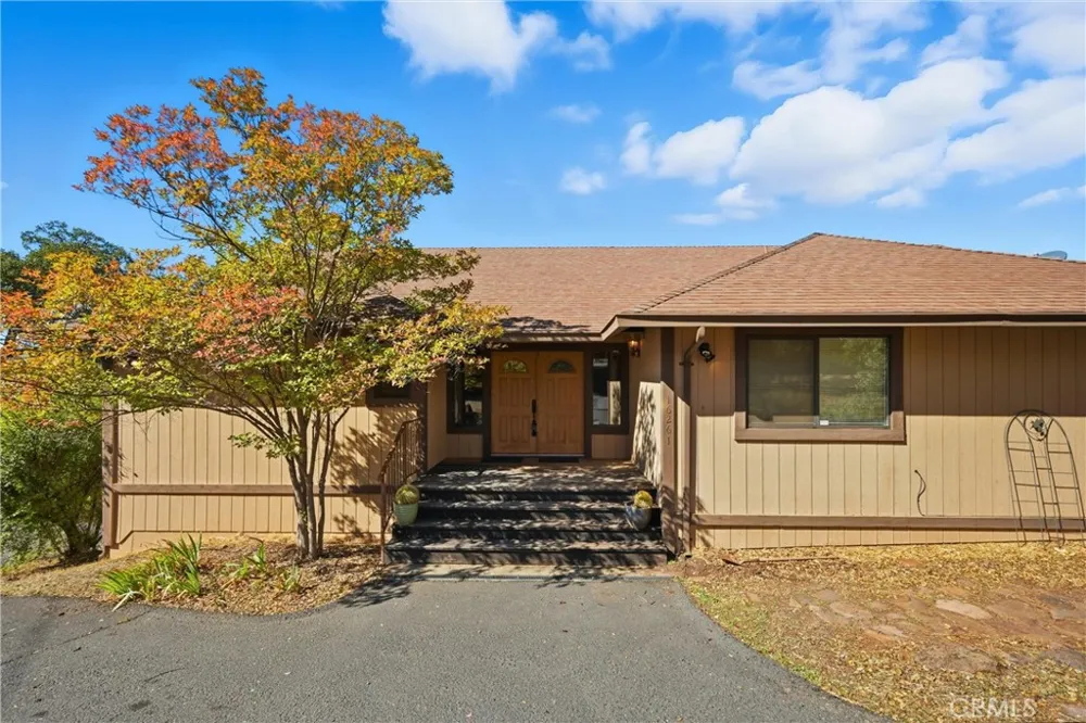 16261 Conestoga Road Hidden Valley Lake, CA 95467