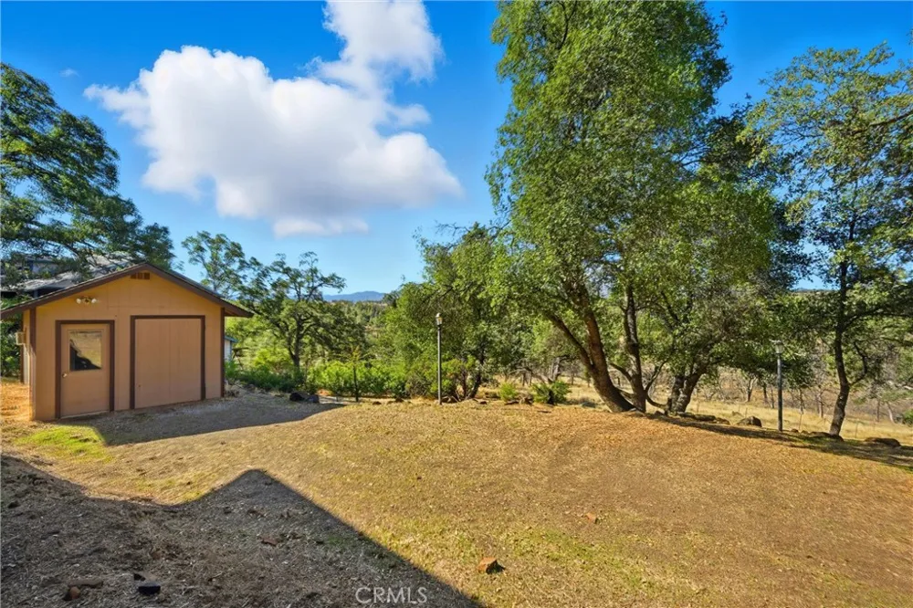 16261 Conestoga Road Hidden Valley Lake, CA 95467