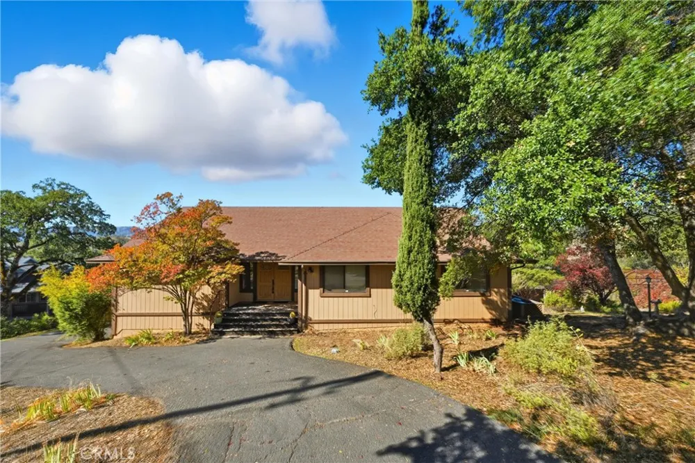16261 Conestoga Road Hidden Valley Lake, CA 95467