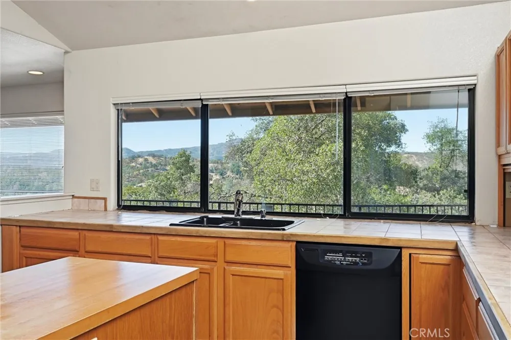 16261 Conestoga Road Hidden Valley Lake, CA 95467