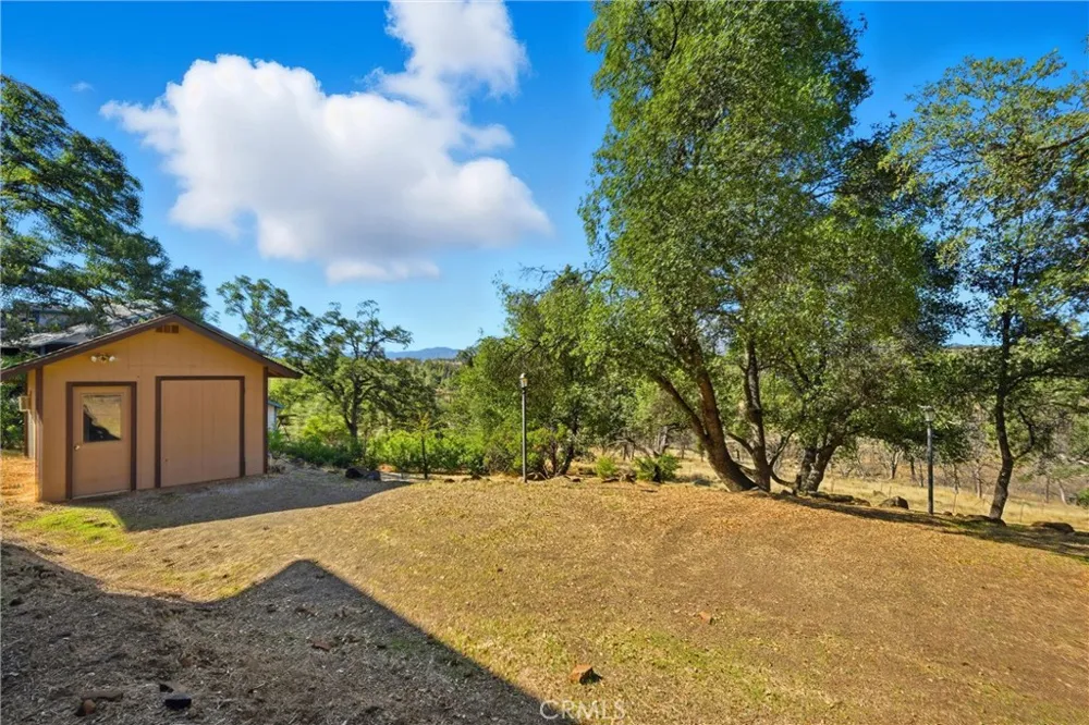 16261 Conestoga Road Hidden Valley Lake, CA 95467