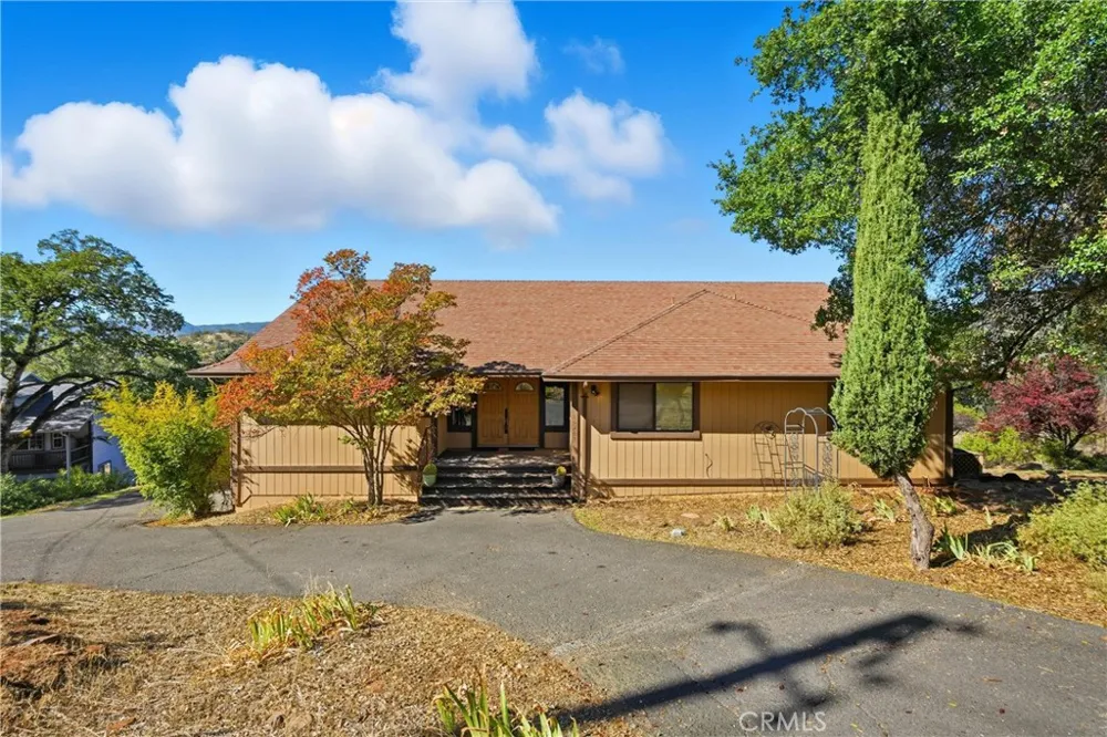 16261 Conestoga Road Hidden Valley Lake, CA 95467