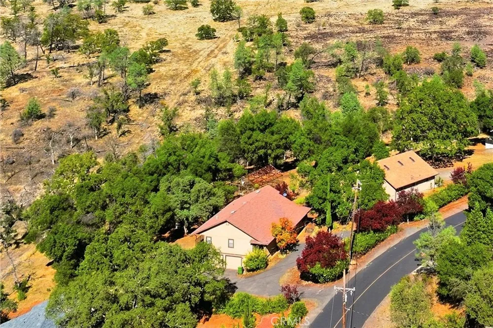 16261 Conestoga Road Hidden Valley Lake, CA 95467