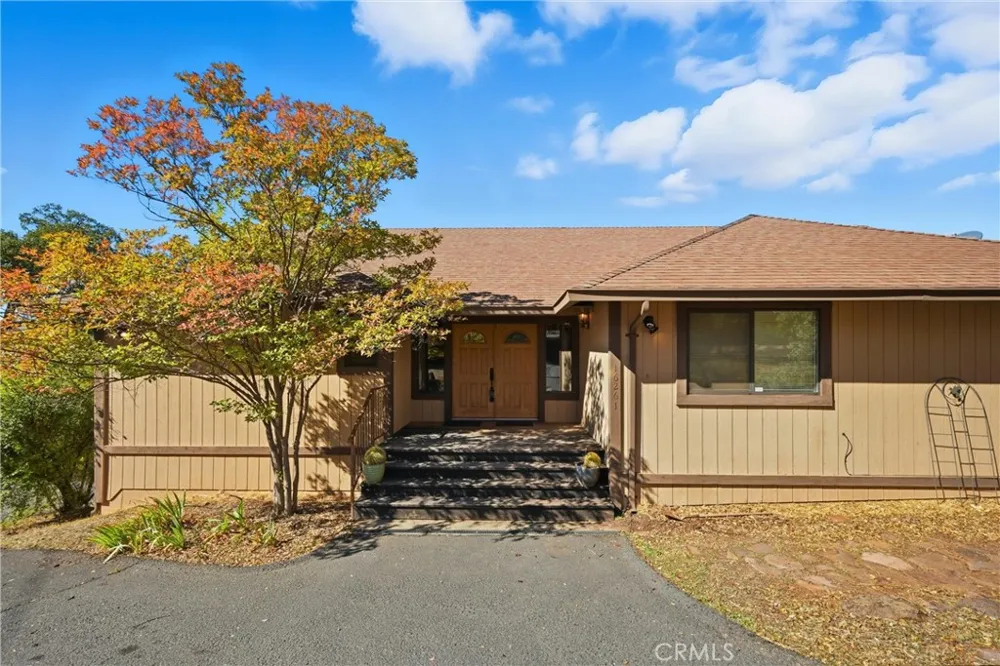 16261 Conestoga Road Hidden Valley Lake, CA 95467