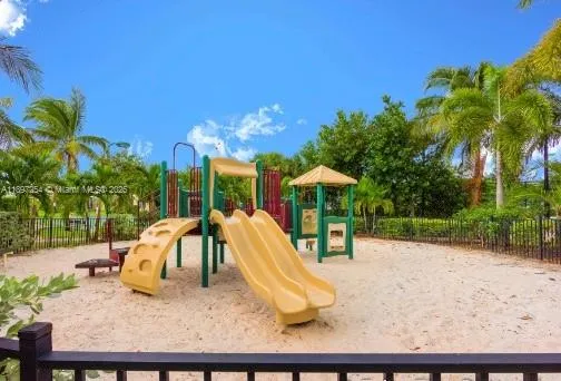 3020 Laurel Ridge Cir Riviera Beach, FL 33404