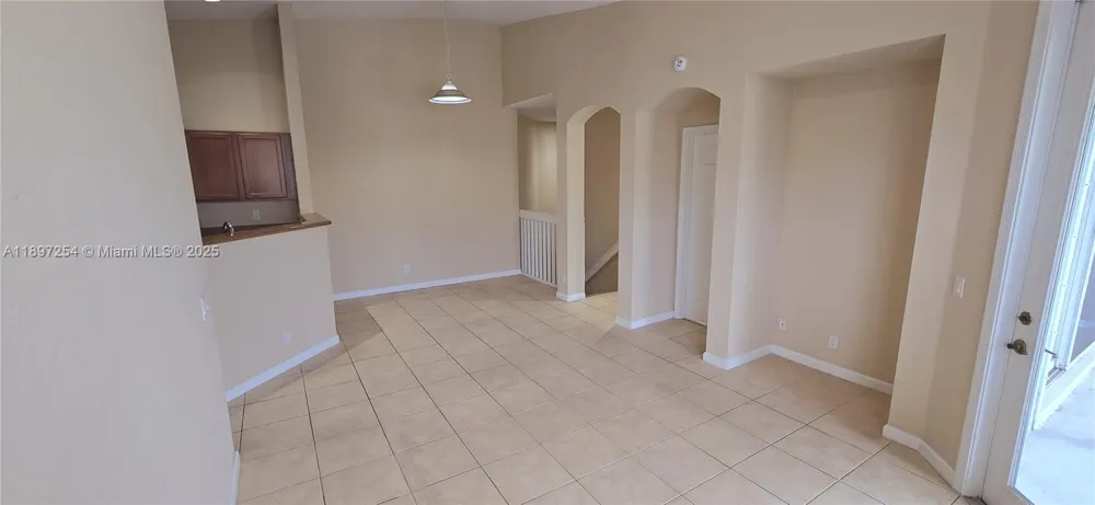 3020 Laurel Ridge Cir Riviera Beach, FL 33404