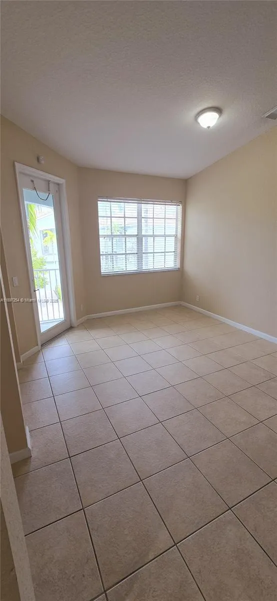 3020 Laurel Ridge Cir Riviera Beach, FL 33404