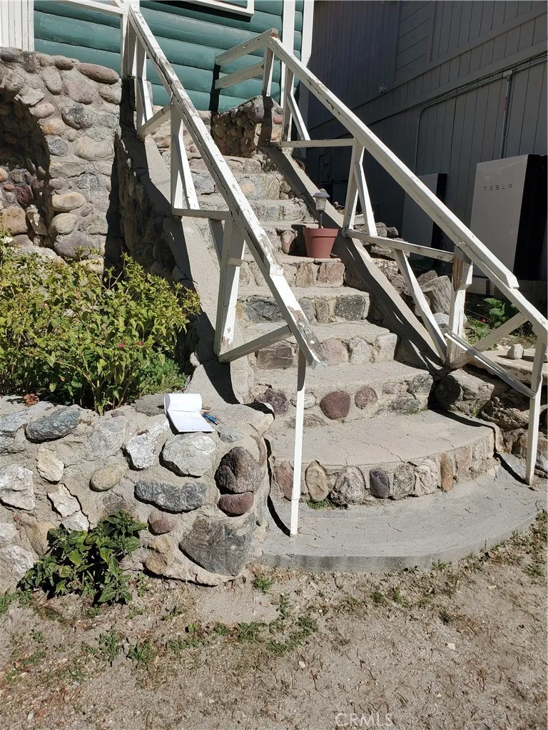 3917 Oregon Frazier Park, CA 93225