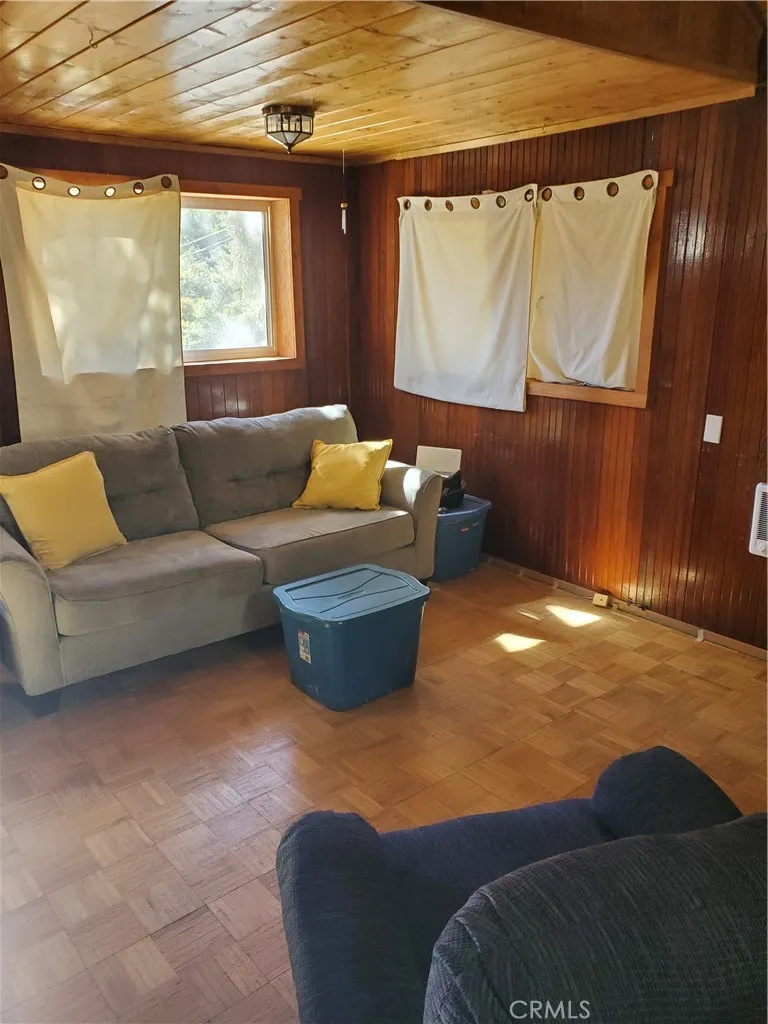 3917 Oregon Frazier Park, CA 93225
