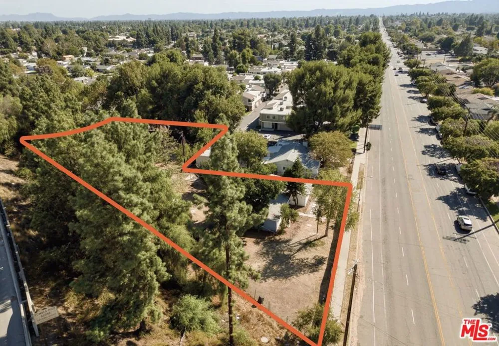 10810 Woodley Avenue Granada Hills, CA 91344