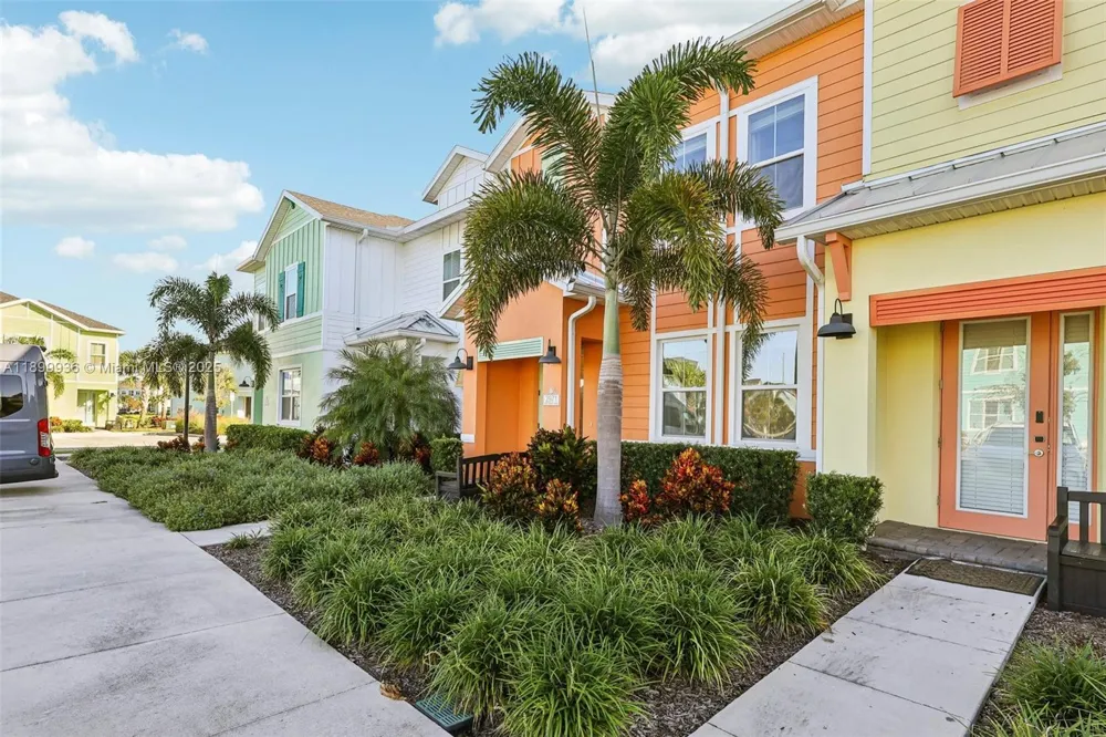 2971 Castaway Lane Kissimmee, FL 34747