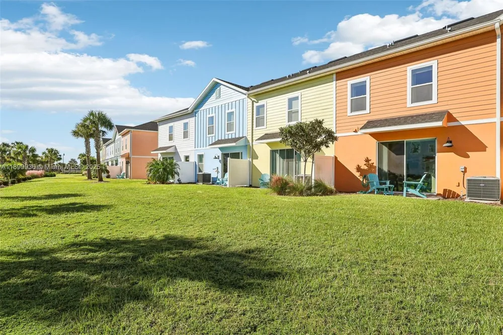 2971 Castaway Lane Kissimmee, FL 34747