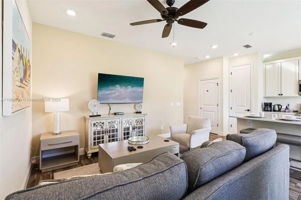 2971 Castaway Lane Kissimmee, FL 34747