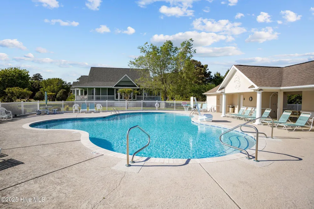 202 Royal Oaks Court Cedar Point, NC 28584