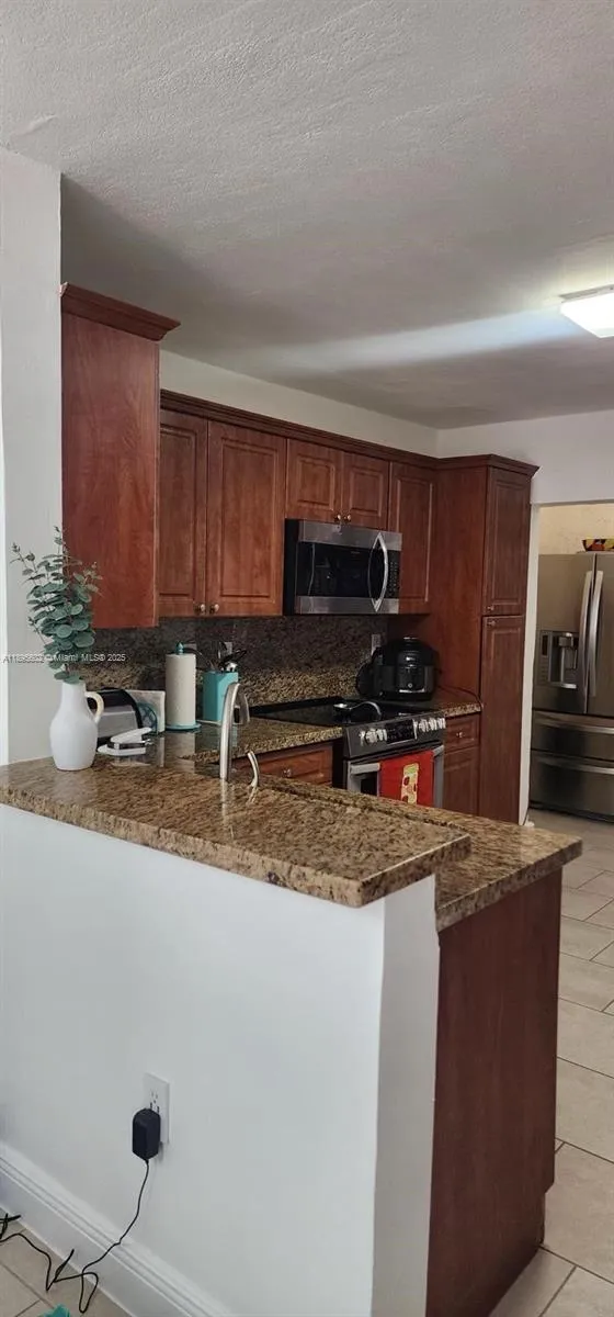 13208 SW 10th Ln Miami, FL 33184