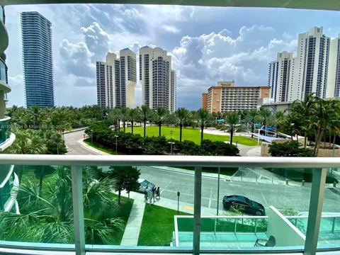 19370 Collins Ave #415