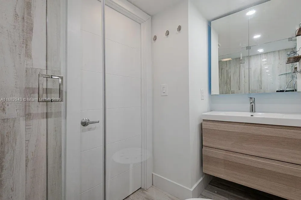 Address Not Shown Miami Beach, FL 33139
