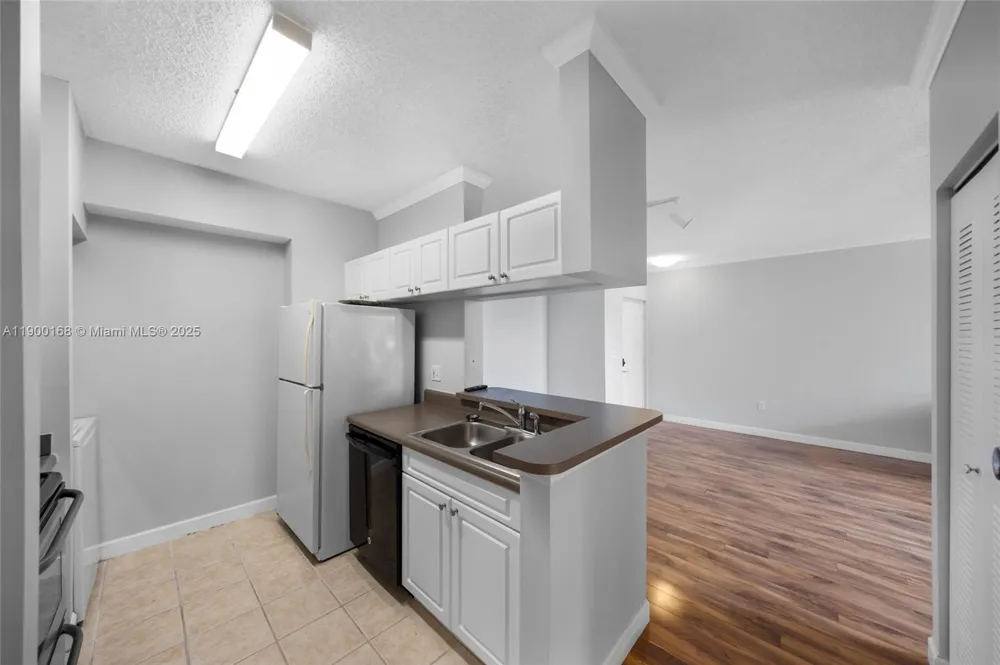 17125 Bay Rd #3301 Sunny Isles Beach, FL 33160